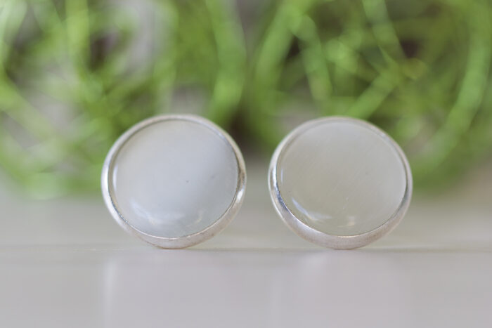 Ohrstecker_Cabochon_weiss