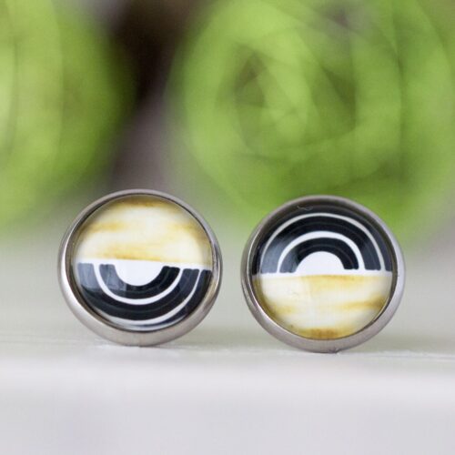 Cabochon Ohrstecker in schwarz beige weiss halbrund