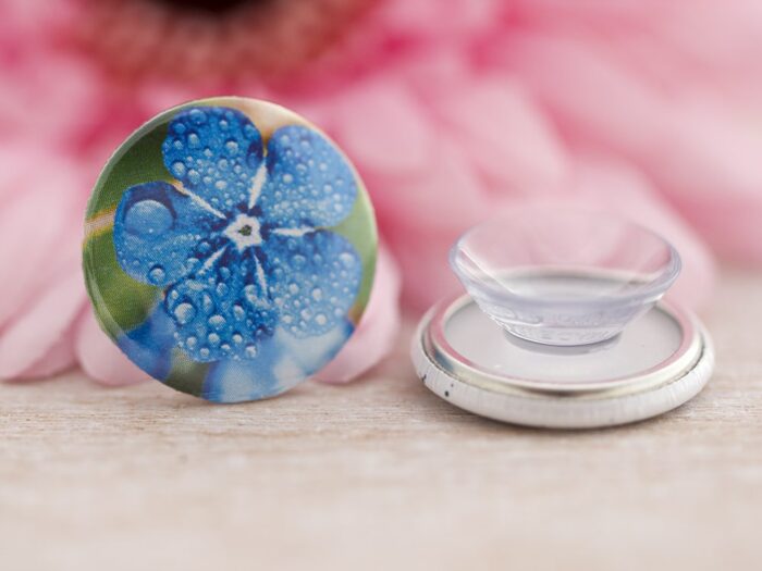 Saugnapf Button blaue Blume